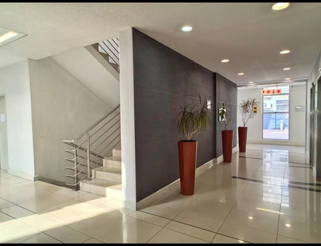 772M² OFFICE TO LET IN CRAIGHALL